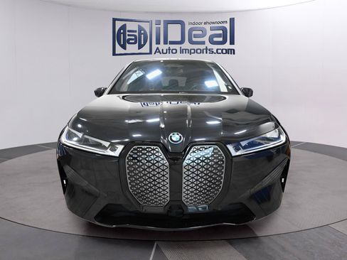 Used 2024 BMW iX xDrive50 w/ Premium Package AWD/4WD image 8