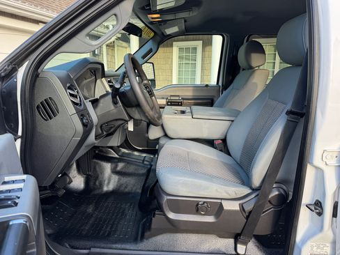 Used 2014 Ford F250 XLT image 12