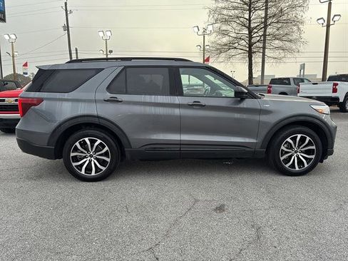 Used 2022 Ford Explorer ST-Line w/ Class IV Trailer Tow Package image 8