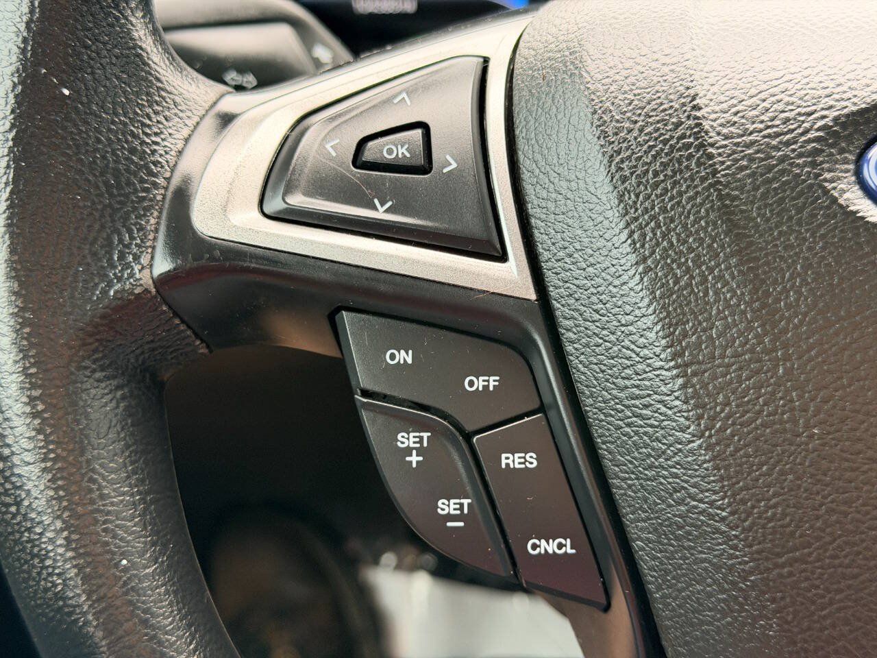 Used 2018 Ford Fusion SE FWD image 30