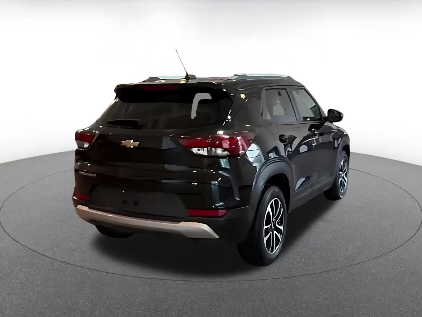Used 2025 Chevrolet TrailBlazer LT FWD image 10