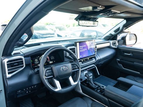 Used 2025 Toyota Tundra Platinum AWD/4WD image 18