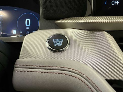 New 2026 Ford Explorer Active w/ Active Comfort Package image 10