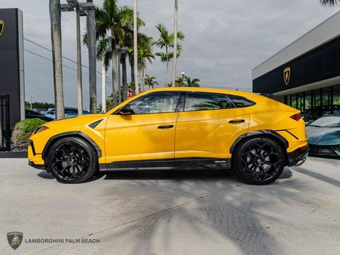Used 2023 Lamborghini Urus Performante AWD/4WD image 2
