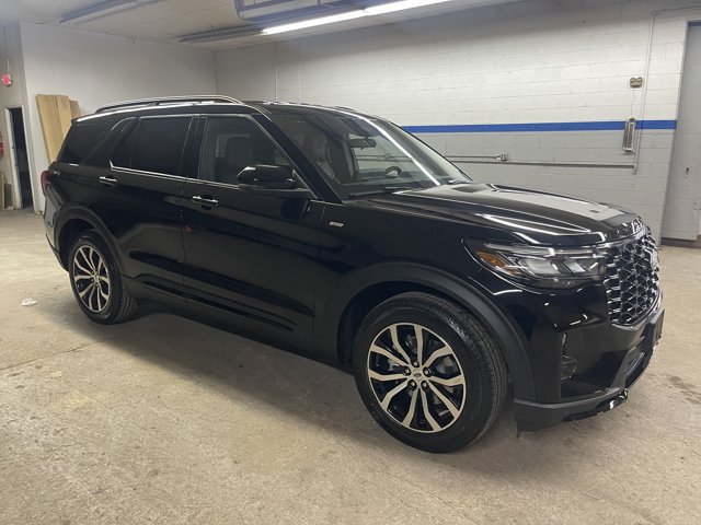 New 2027 Ford Explorer ST-Line AWD/4WD image 1