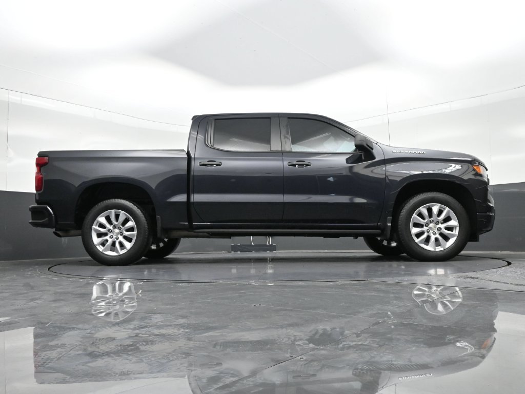Used 2022 Chevrolet Silverado 1500 Custom RWD image 32