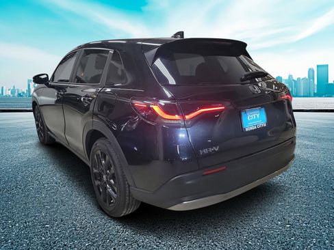 Used 2024 Honda HR-V Sport image 4