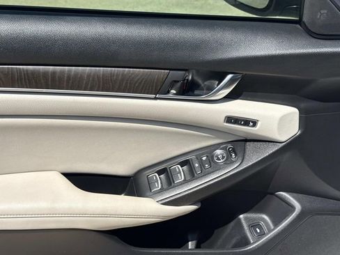 Certified 2021 Honda Accord EX-L image 11