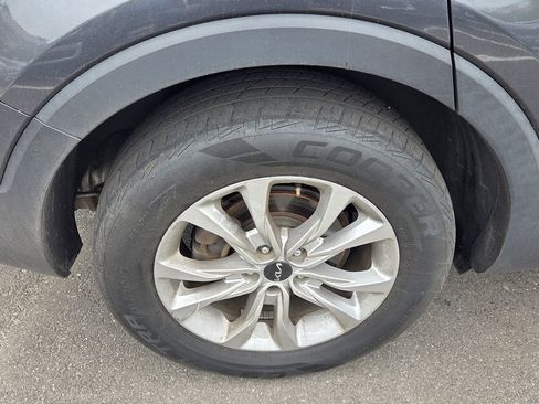 Used 2022 Kia Telluride LX AWD/4WD image 9