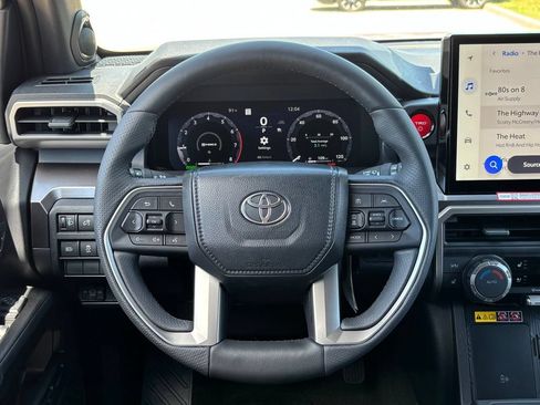 New 2026 Toyota 4Runner TRD Off-Road Premium AWD/4WD image 18