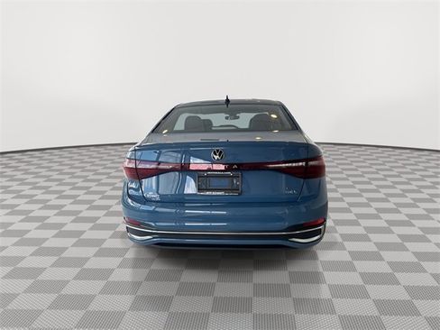 Used 2025 Volkswagen Jetta SEL image 10
