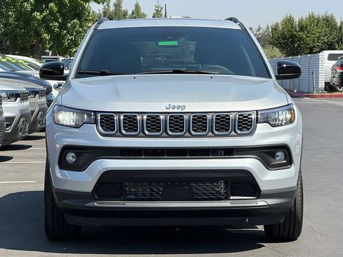 New 2026 Jeep Compass Latitude AWD/4WD image 9