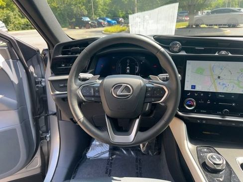 Used 2023 Lexus RZ 450e Premium w/ Technology Package AWD/4WD image 17