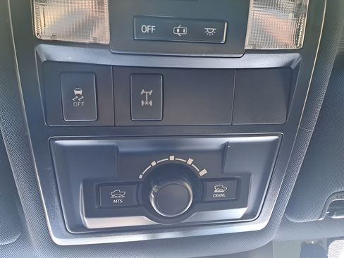 Used 2019 Toyota Tacoma TRD Off-Road w/ Technology Package AWD/4WD image 25
