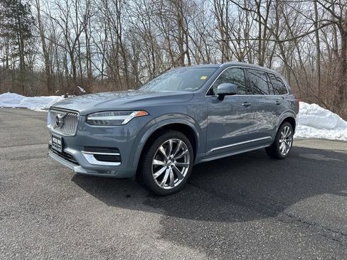 Used 2021 Volvo XC90 T6 Inscription w/ Climate Package image 3