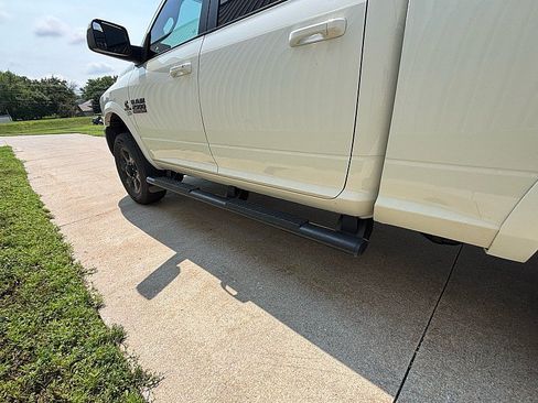 Used 2016 RAM 2500 Laramie w/ Sport Appearance Group AWD/4WD image 8