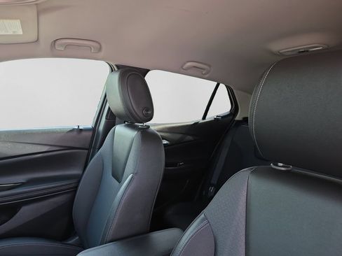 Used 2025 Buick Encore GX Preferred FWD image 17