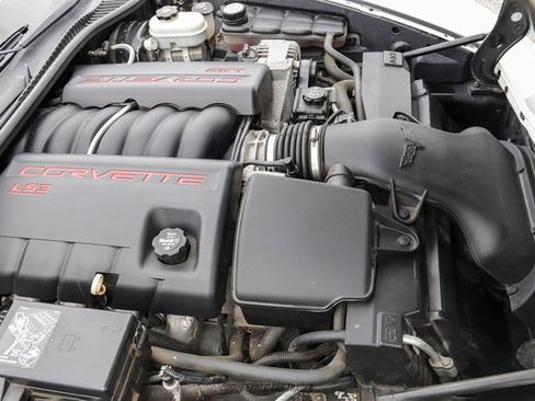Used 2011 Chevrolet Corvette Grand Sport w/ Preferred Equipment Group RWD image 32