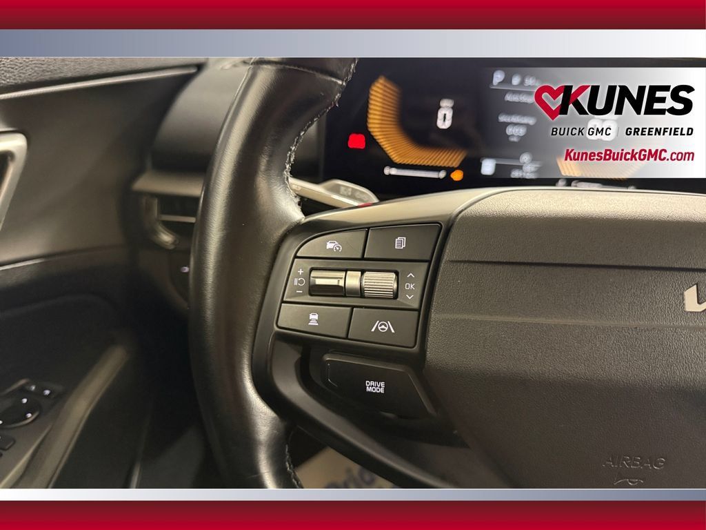 Used 2026 Kia Sportage LX FWD image 17