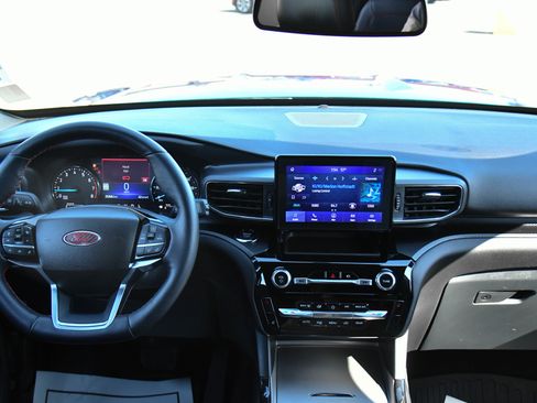 Used 2023 Ford Explorer ST-Line w/ Class IV Trailer Tow Package image 45