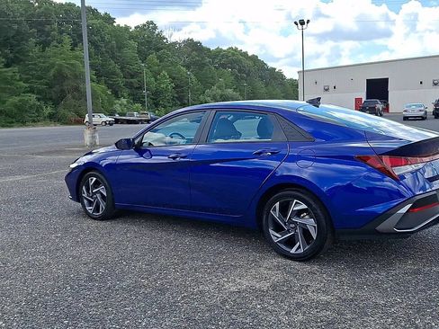 Certified 2025 Hyundai Elantra Sport FWD image 6