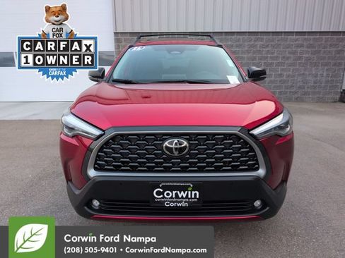 Used 2025 Toyota Corolla Cross XLE AWD/4WD image 8