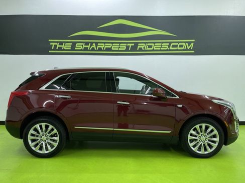 Used 2017 Cadillac XT5 Platinum w/ Driver Assist Package image 11
