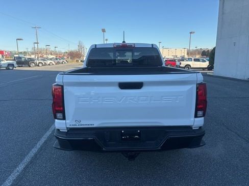 Used 2024 Chevrolet Colorado W/T w/ WT Convenience Package II image 4
