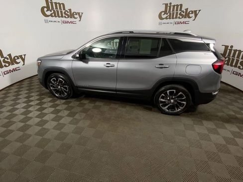 Used 2023 GMC Terrain SLT w/ Infotainment Package II AWD/4WD image 5
