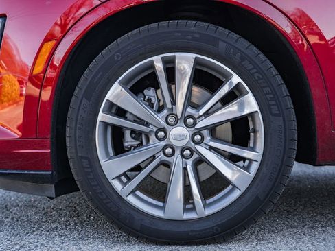 Used 2021 Cadillac XT6 Premium Luxury image 17