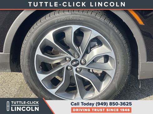 Certified 2022 Lincoln Nautilus Reserve w/ Luxury Package image 10