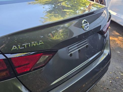Used 2020 Nissan Altima 2.5 S FWD image 14
