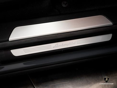 Used 2023 Lamborghini Urus S image 39