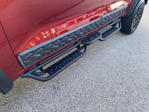 Used 2023 Chevrolet Colorado Trail Boss w/ Technology Package image 14