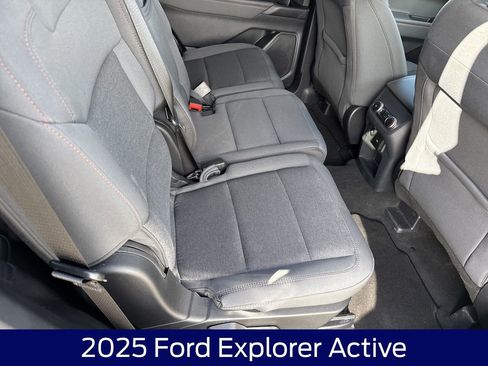 Used 2025 Ford Explorer Active image 14