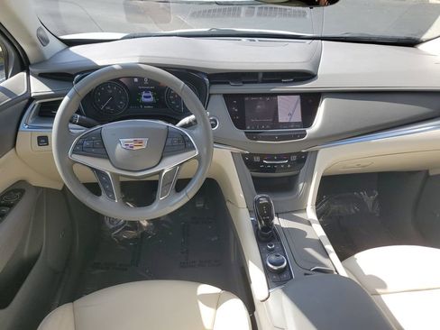 Used 2020 Cadillac XT5 Premium Luxury FWD image 16