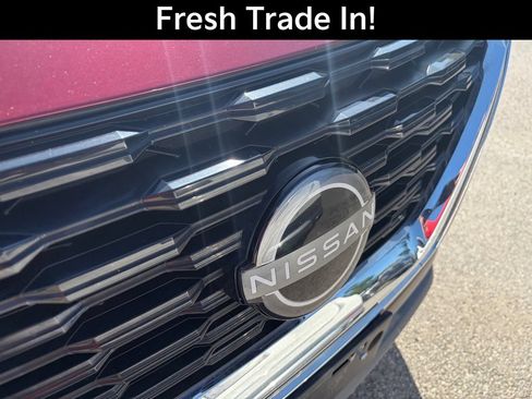 Used 2023 Nissan Rogue SV AWD/4WD image 3