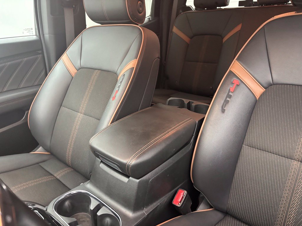 Used 2024 GMC Canyon AT4 w/ Technology Package AWD/4WD image 23