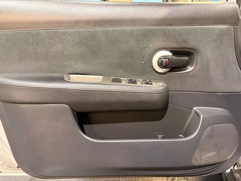 Used 2012 Nissan Versa 1.8 S FWD image 10
