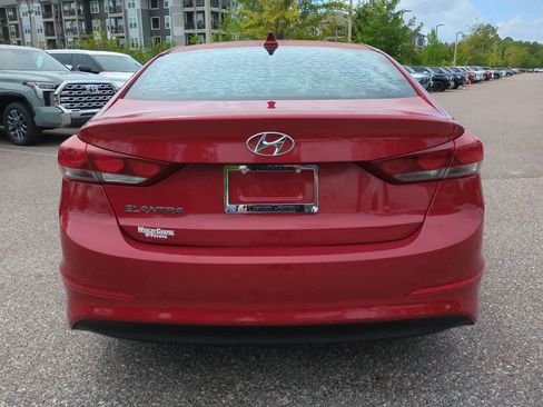 Used 2018 Hyundai Elantra Value Edition w/ Cargo Package FWD image 5