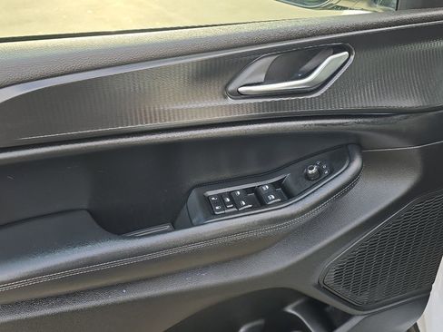 Used 2024 Jeep Grand Cherokee Altitude image 12