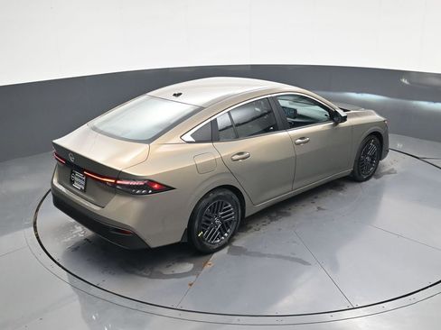 New 2026 Nissan Sentra SV w/ Floor Mat Package FWD image 29