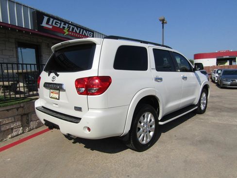 Used 2012 Toyota Sequoia Platinum RWD image 4
