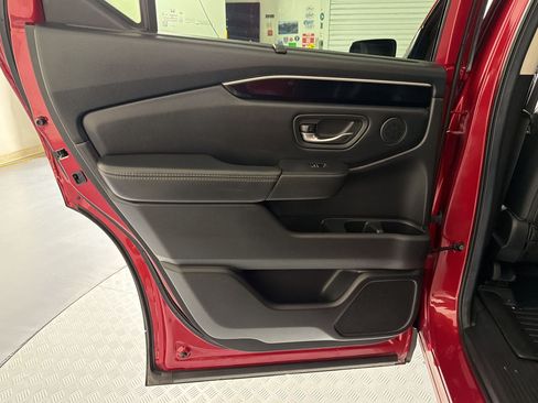 Used 2024 Honda Pilot EX-L image 27