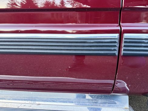 Used 1994 Chevrolet Suburban 4WD image 96