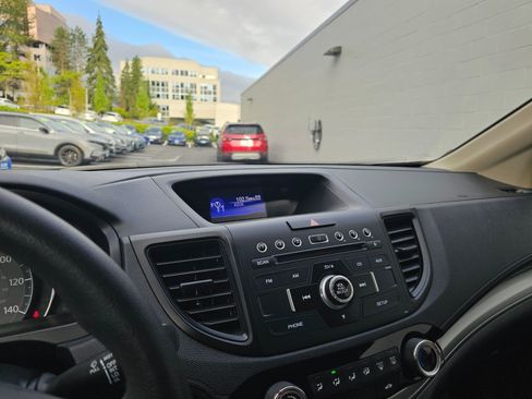 Used 2015 Honda CR-V LX image 26