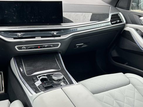 Used 2025 BMW X5 xDrive50e w/ M Sport Package image 28