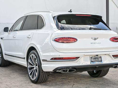 New 2026 Bentley Bentayga AWD/4WD image 10