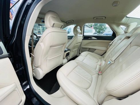 Used 2019 Lincoln MKZ Reserve FWD image 18