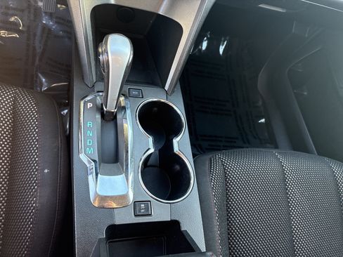Used 2011 Chevrolet Equinox LT w/ Driver Convenience Package FWD image 22